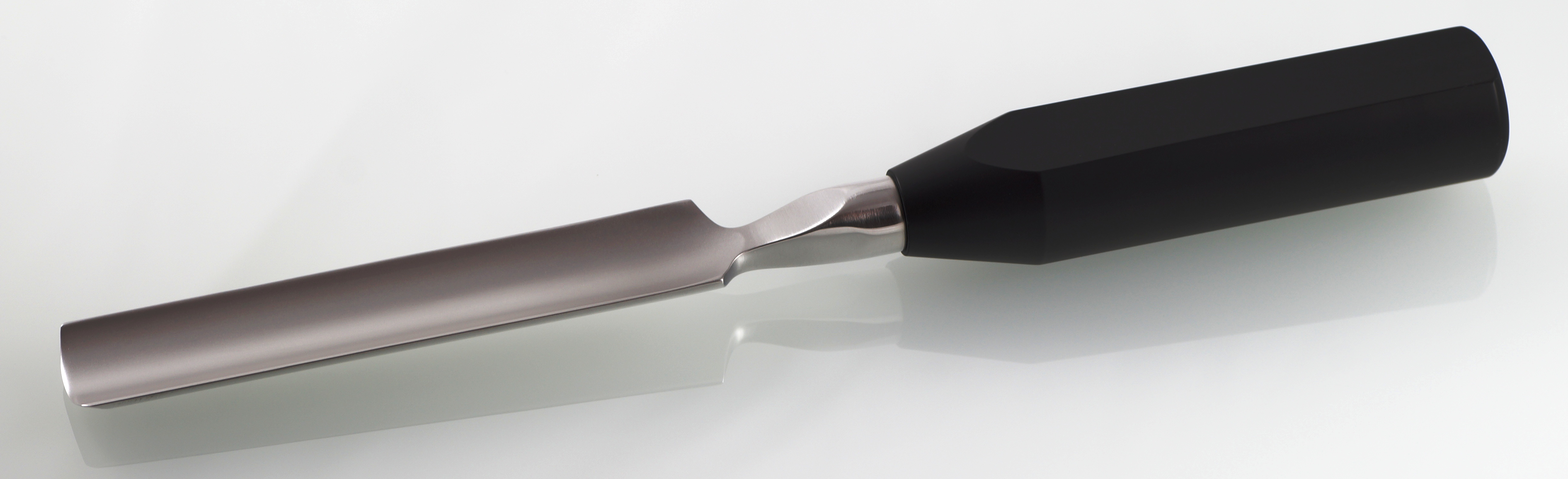 straight and curved bone gouge with plastic handle
